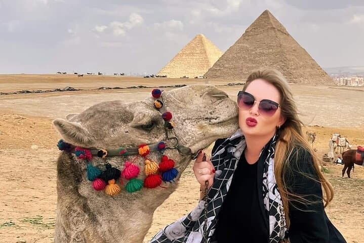 Giza Pyramids, Saqqara & Memphis Private Day Tour