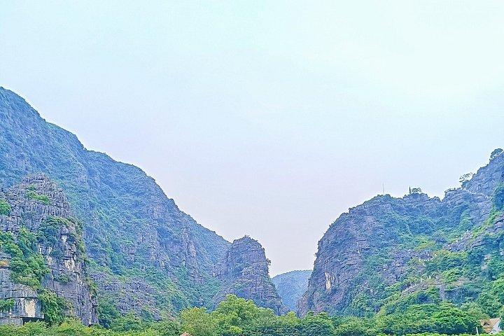 ニンビン 1 日プライベート ツアー - ホアルー - タムコック - ムア洞窟