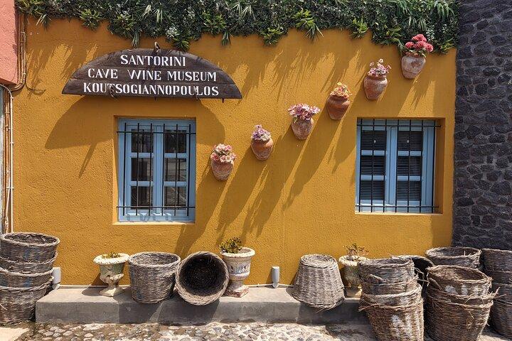 Tour Privado de Vinhos Santorinianos