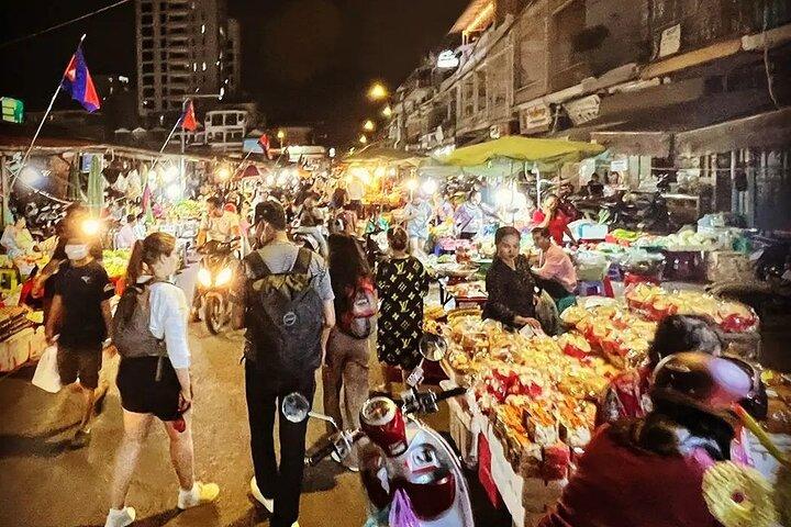 Tour gastronomico di Phnom Penh di Tuk Tuk: 20 Degustazioni e Bevande