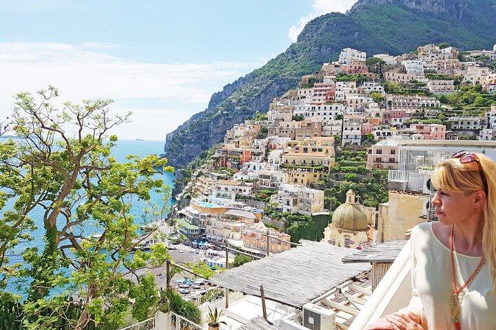 ローマ発ポンペイとポジターノの日帰り旅行、ホテルへのお迎え付き