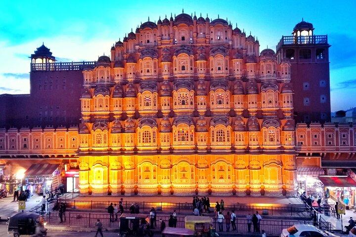 Entdecken Sie Jaipur im Mondschein bei einem geführten Rundgang mit einer Tuk-Tuk-Fahrt