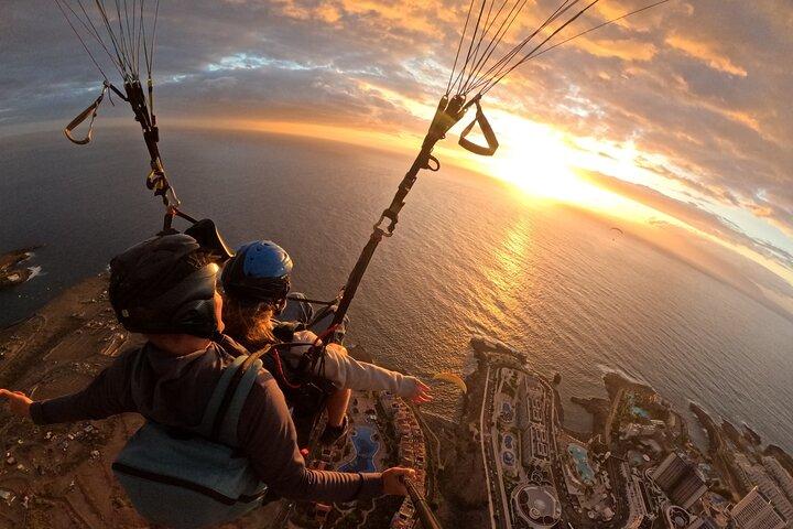 Tandem paragliding in Tenerife