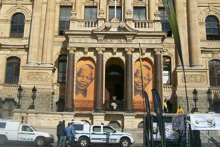 Cape Town :Table Mountain Cable Car and Historical City Tour