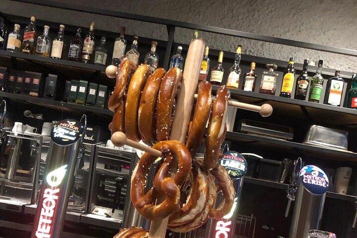 ストラスブールの地元の人々と行くグルメ バイク ツアー