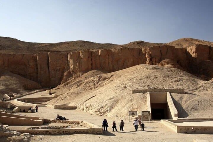 Temple of Medinat Habu Private Tour from Luxor with Lunch