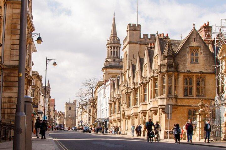 Tour privato a piedi in famiglia a Oxford: luoghi storici