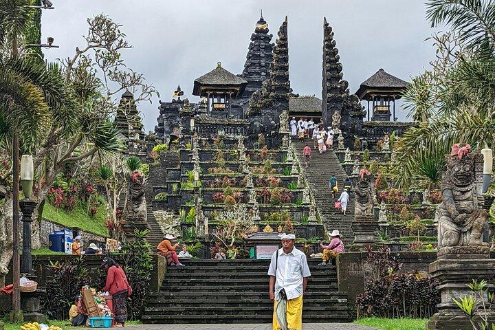 バリ ランプヤン天国の門とブサキ聖母寺院ツアー