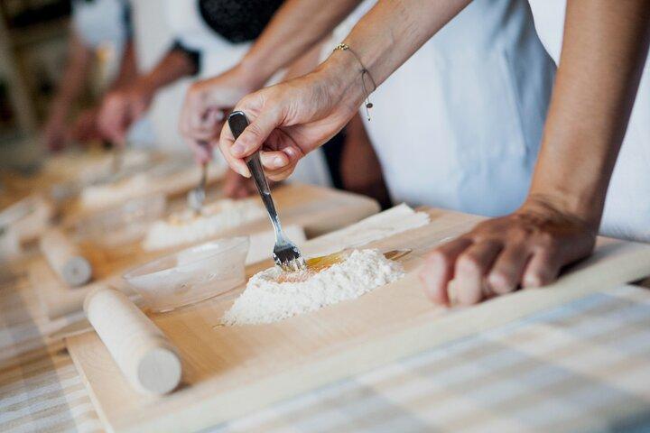 Clase de cocina de 4 horas en una granja toscana cerca de Siena