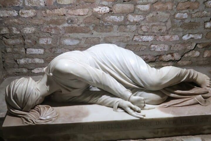 Rome: Catacombs Guided Tour with Private Transfer