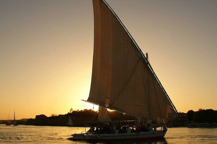 Private Tour Sail on the Nile Luxor Felucca Ride