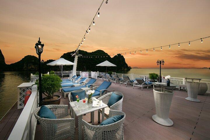 2 - Dia Hermes Luxury Cruise com varanda privada em Halong Bay