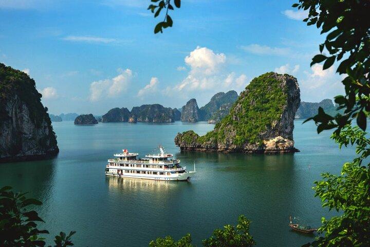 3 - Tag Bai Tu Long Bay & Ha Long Bay Reise mit Swan Cruises