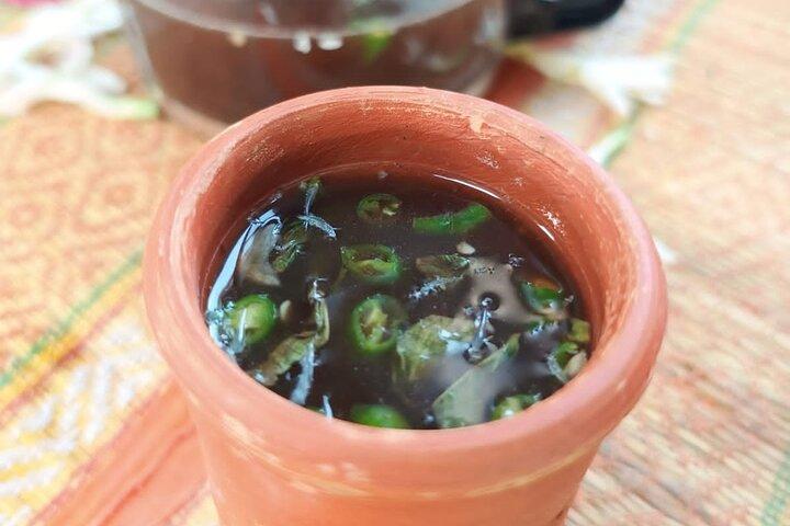 北カルカッタの本場での本格的なベンガル料理ランチ、ストーリー付き!