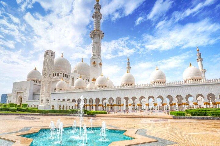 Tour privato di Abu Dhabi Premium di un'intera giornata