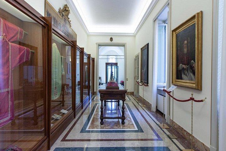 カステル・ガンドルフォ：教皇庁のアパートメントと秘密の庭園入場チケット