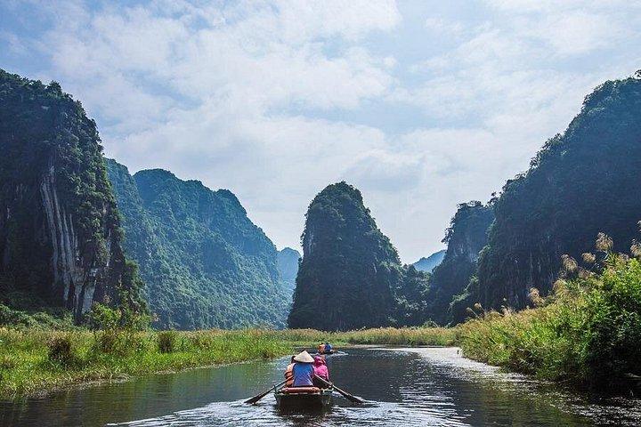 多くのオプションとハノイからのニンビン日帰り旅行