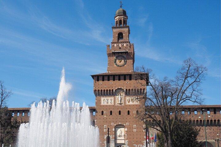 Tour a piedi autoguidato della città di Milano e caccia al tesoro
