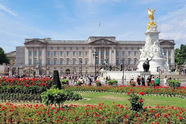 Inside Buckingham Palace State Rooms & Royal London Rundgang