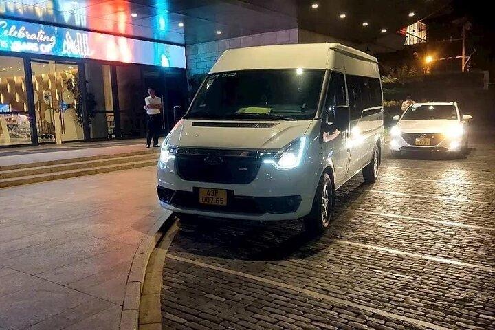 Auto 16S / privé-luchthaventransfer van Hanoi van / naar het stadscentrum van Hanoi