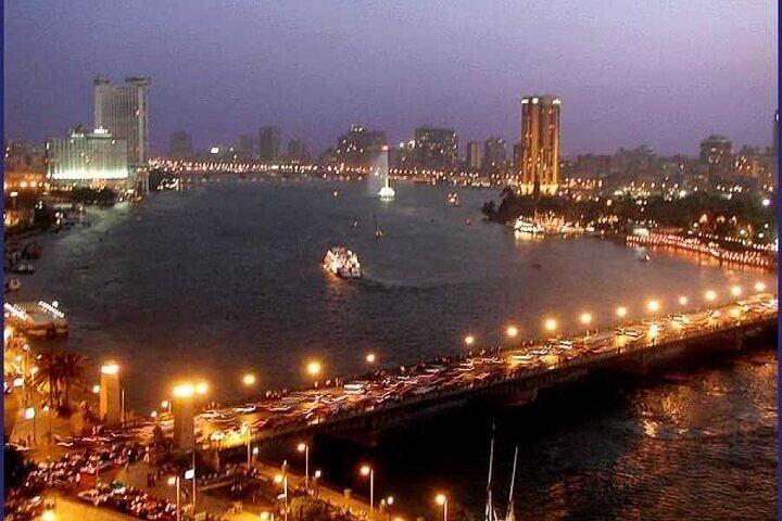 Noite com tudo incluído e caminhada gratuita no Cairo