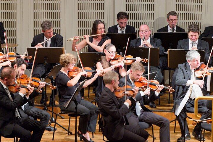 Vienna Hofburg Orchestra : Mozart Strauss Concert au Konzerthaus