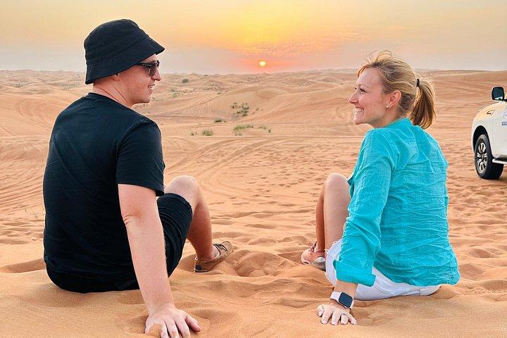 オープンデザート四輪バギーとサンセット写真付き半日レッドデューンサファリ