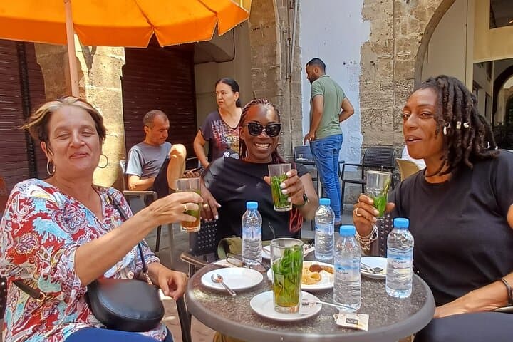 21 Km Guided Bike Tour in Casablanca: Exploring the Vibrant City