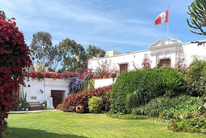 4 Hours Larco Museum and Huaca Pucllana in Lima City