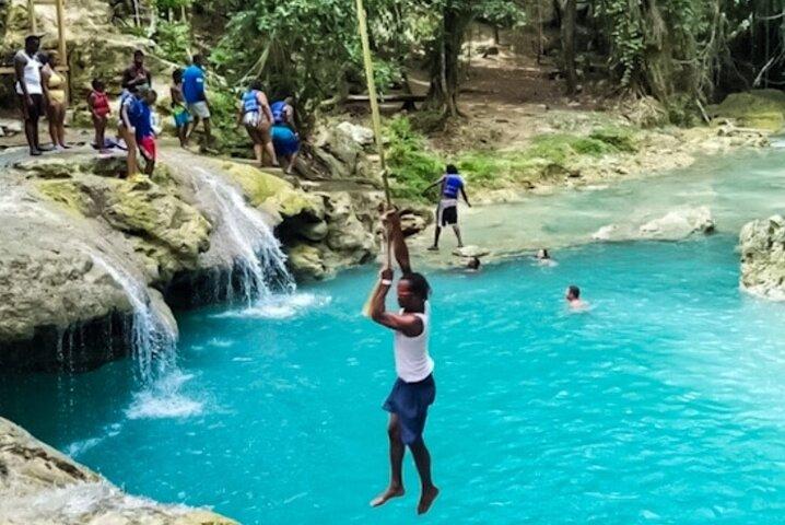 Dunns River Falls & Blue Hole Combo Trip von Montego Bay