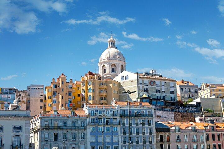 Lisbon Highlights Private Tour with Van and Local Guide 4H