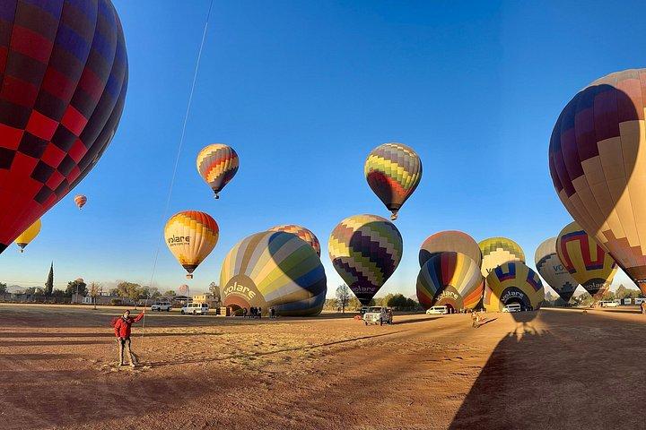 Vuelo en Globo en Teotihuacán desde Ciudad de México / Volare
