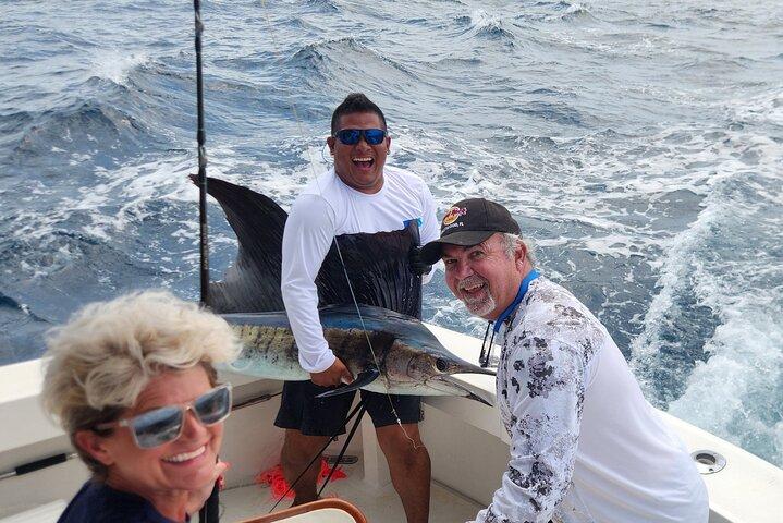 Pesca deportiva privada – Viking 46ft Yacht | South Pearl Islands