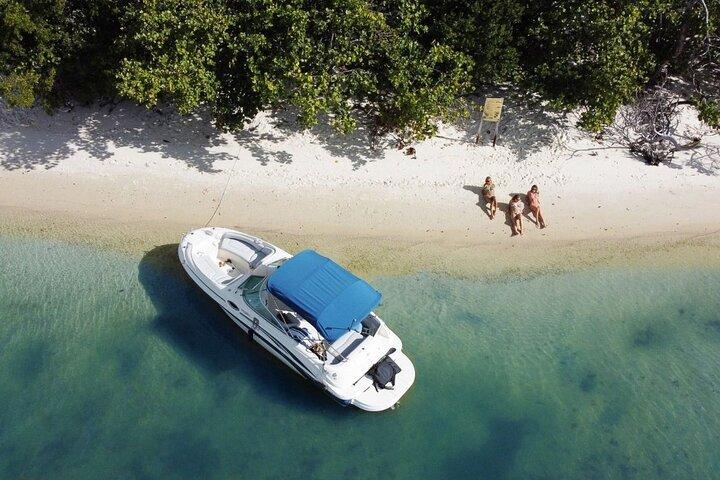 26 Ft Boot, Miami Bay Vermietung für 2 oder 4 Stunden. 10 Personen