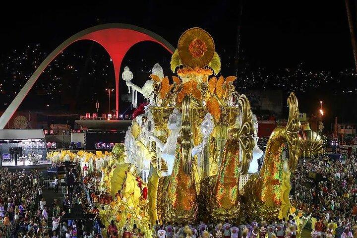 Rio 2027 Carnaval Parade em Sapucaí com Transferência (Peer Sectors)