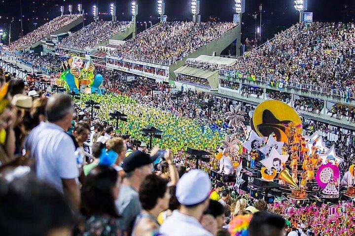 Desfile del Carnaval de Río 2027 en Sapucaí con Traslado (Sectores Pares)