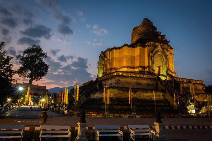 Chiang Mai by Night Tuk-Tuk-tur - templer, markeder og gademad