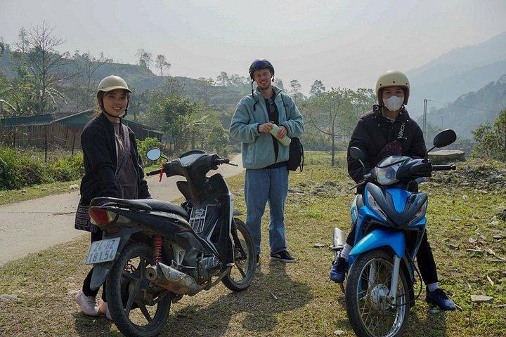 究極のサパバイクツアー:村&滝