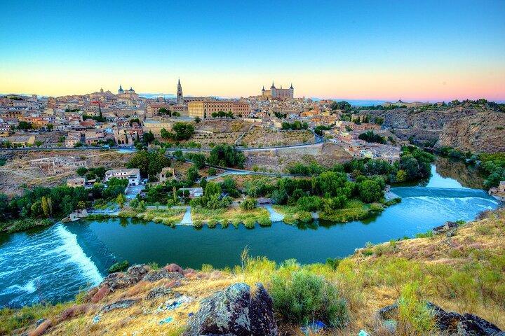 Madrid til Lissabon op til 3 stop: Toledo, Merida og Évora