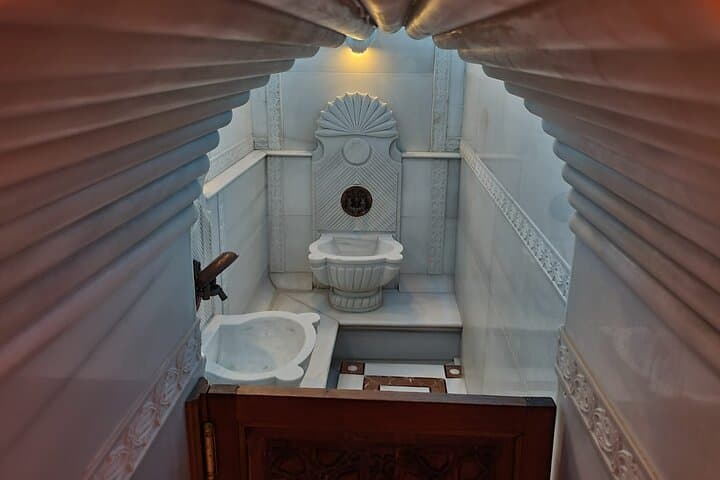 Acemoglu Historical Turkish Bath with Private Options
