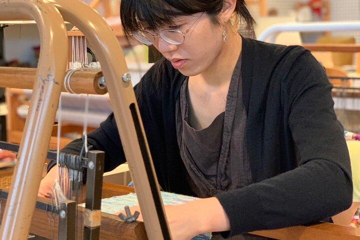 Scarf Weaving Mastery Experience i Bangkok
