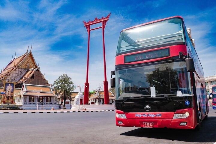 Ônibus GoGo para passeios turísticos pela cidade de Bangkok