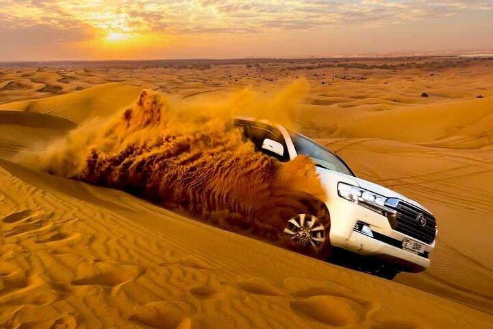 Dubai aften ørken safari med spændende dune buggy eventyr