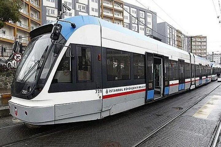 PRIVATE/ Small Grp Fully Guided Tour with TRAM to save time