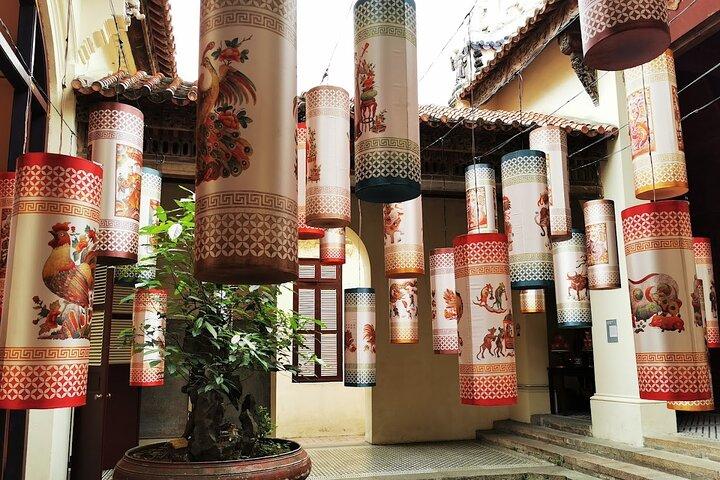Private Hanoi Historical Walking and Coffee Making Class
