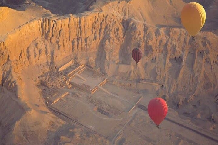 Luxor Adventure: Sunrise Hot Air Balloon Flight Over the Nile