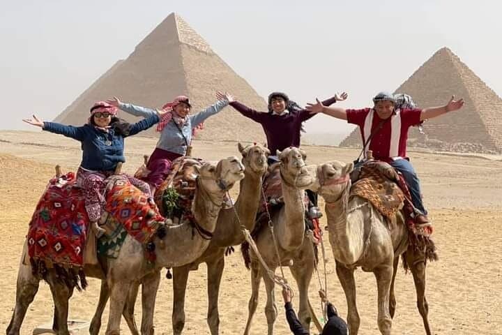 Private Guided Tour to Giza Pyramids and Great Sphinx