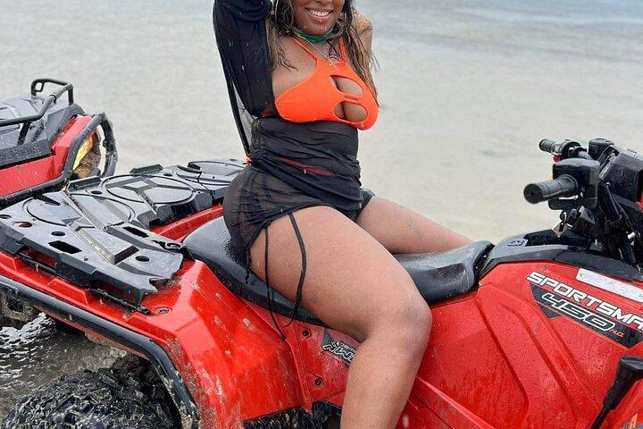 Experiencia de ATV, tirolina y paseo a caballo