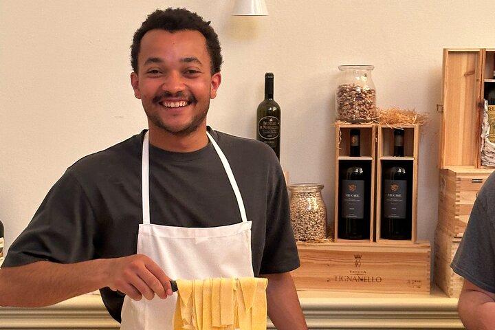 Florença: aula de culinária de massas com vinho ilimitado