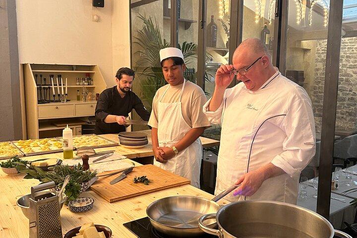 Florença: aula de culinária de massas com vinho ilimitado